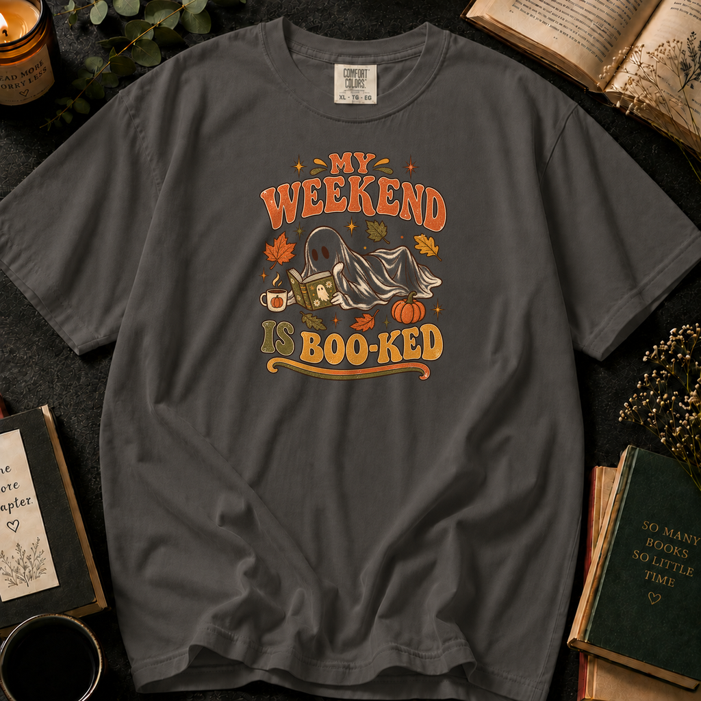Cozy Spooky Reading T-Shirt in Pepper, Between the Pages